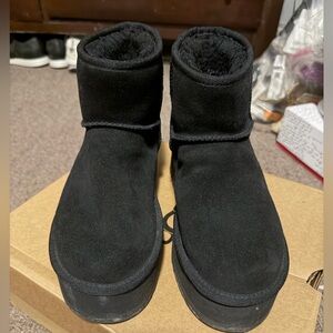Ugg Classic platform